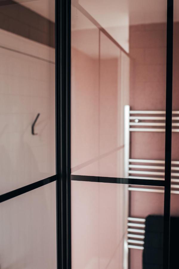 The Main Street Burrow - Your Perfect Hideaway St Boswells المظهر الخارجي الصورة
